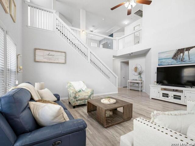 Image 6 of 38 For 8935 Holland Park