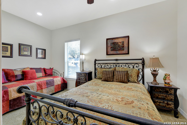 Image 30 of 52 For 115 Treeline