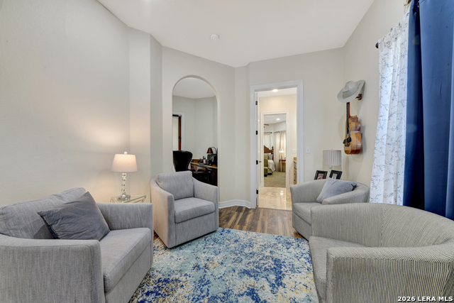 Image 34 of 52 For 115 Treeline