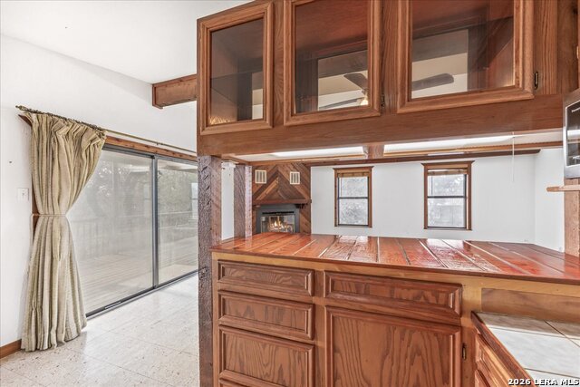 Image 11 of 36 For 2748 Lakeshore