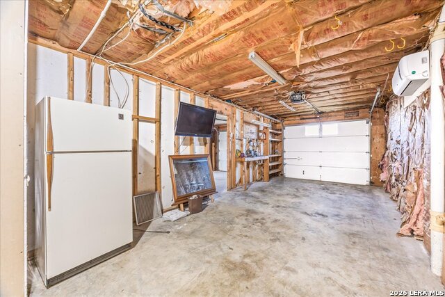 Image 20 of 36 For 2748 Lakeshore