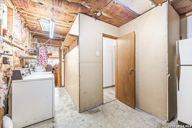 Image 23 of 36 For 2748 Lakeshore