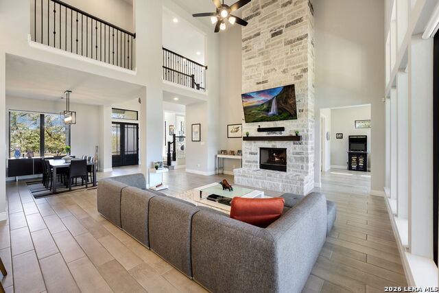 Image 16 of 48 For 1647 Bussola