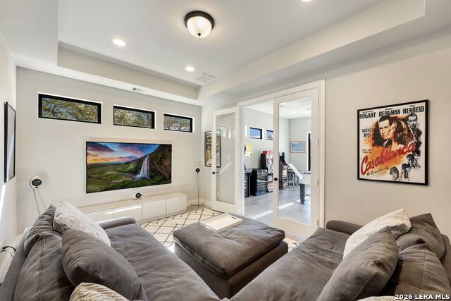 Image 23 of 48 For 1647 Bussola