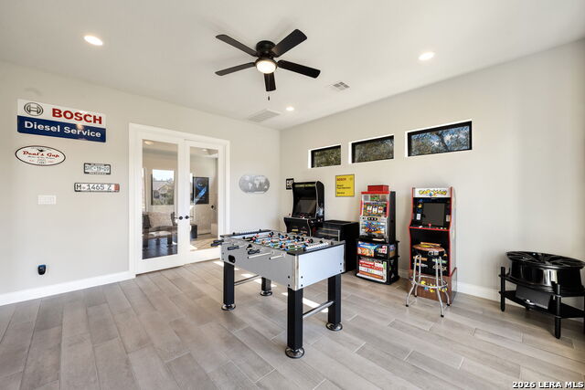 Image 25 of 48 For 1647 Bussola