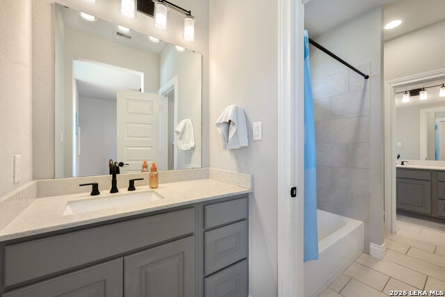 Image 30 of 48 For 1647 Bussola