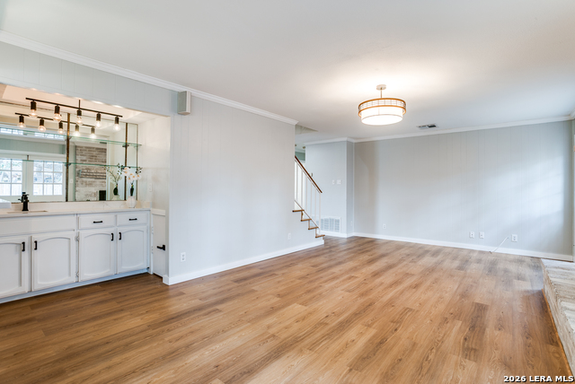 Image 15 of 38 For 2910 Bee Cave