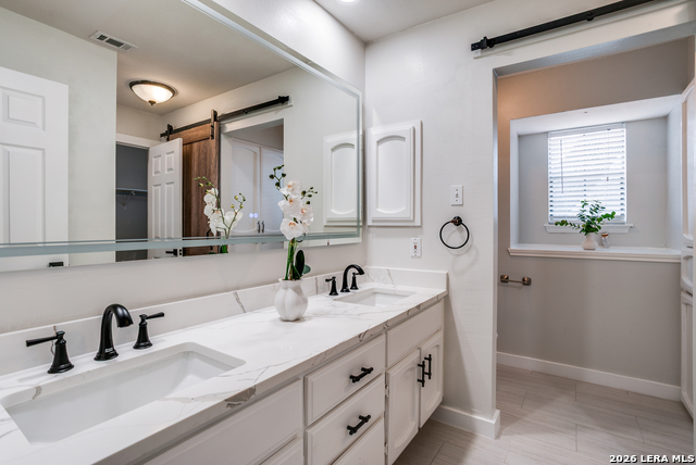 Image 21 of 38 For 2910 Bee Cave