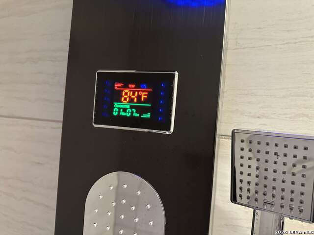 Image 24 of 38 For 2910 Bee Cave