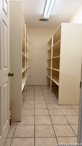 Image 13 of 59 For 10565 Briggs