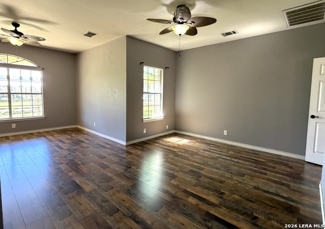 Image 6 of 59 For 10565 Briggs