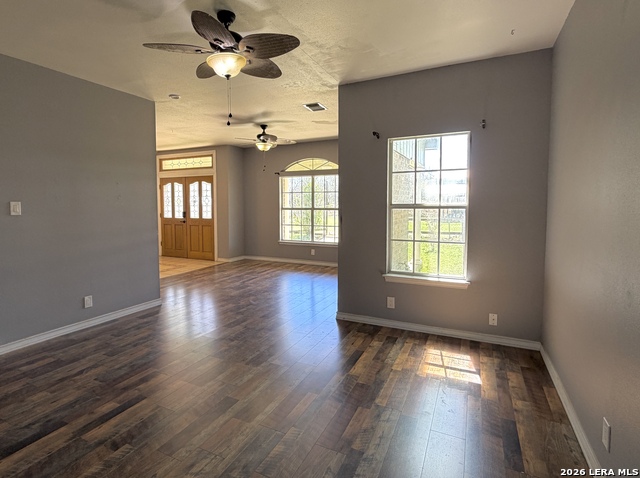 Image 7 of 59 For 10565 Briggs