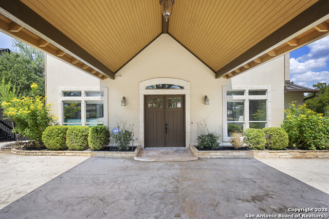 Image 10 of 68 For 361 Riviera Dr.