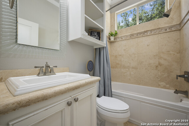 Image 14 of 68 For 361 Riviera Dr.