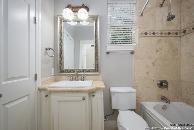 Image 18 of 68 For 361 Riviera Dr.