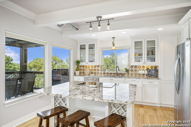 Image 27 of 68 For 361 Riviera Dr.