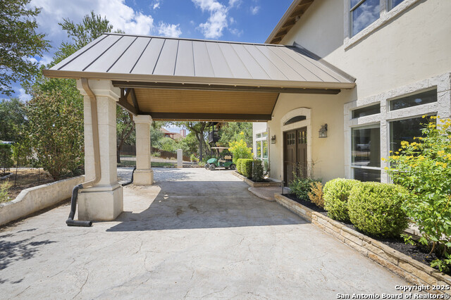 Image 7 of 68 For 361 Riviera Dr.