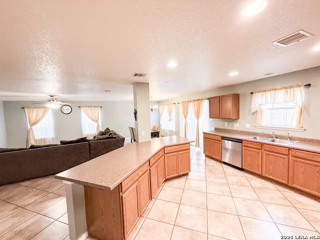 Image 18 of 46 For 718 Barrow Peak