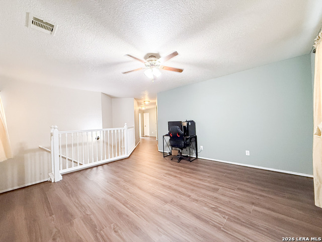 Image 23 of 46 For 718 Barrow Peak