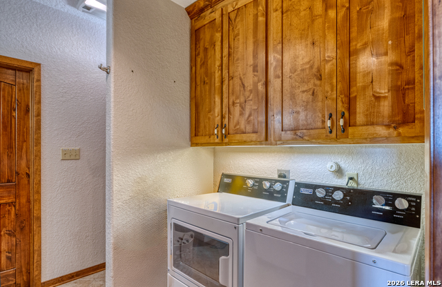 Image 33 of 51 For 190 Fm 2748  