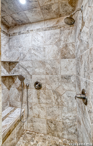 Image 40 of 51 For 190 Fm 2748  