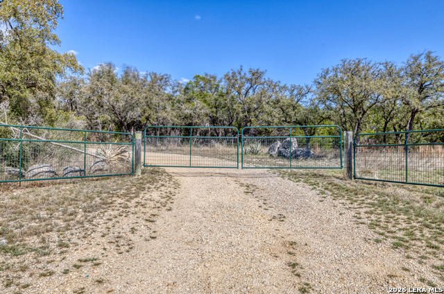 Image 45 of 51 For 190 Fm 2748  