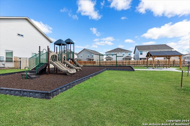 Image 25 of 28 For 13710 Enzo Gate  102