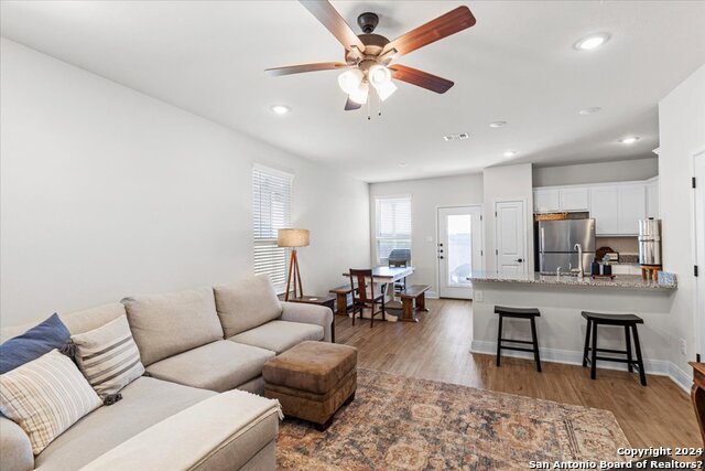 Image 5 of 28 For 13710 Enzo Gate  102