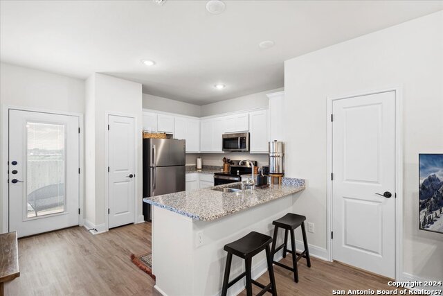 Image 9 of 28 For 13710 Enzo Gate  102