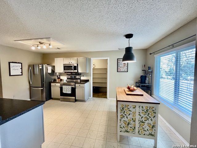 Image 10 of 33 For 3043 Solitaire Hill