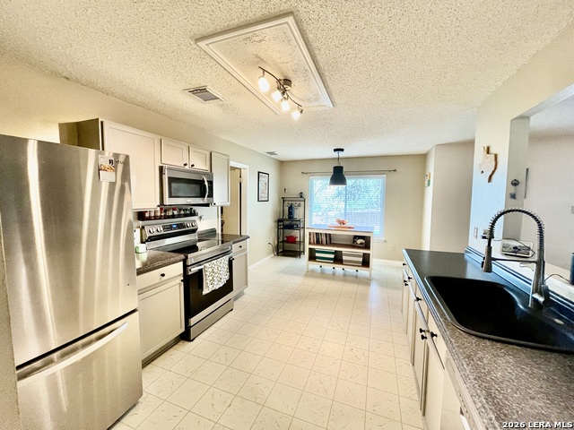 Image 11 of 33 For 3043 Solitaire Hill