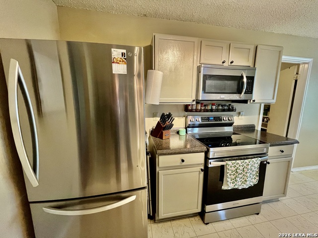 Image 14 of 33 For 3043 Solitaire Hill