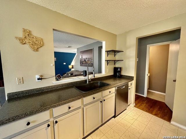 Image 15 of 33 For 3043 Solitaire Hill