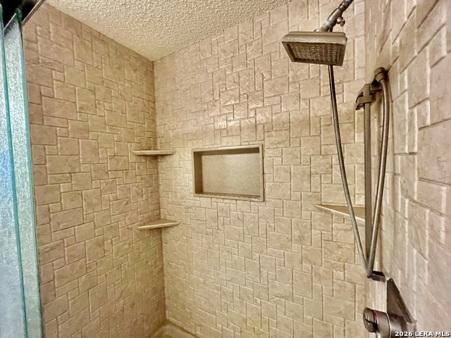 Image 23 of 33 For 3043 Solitaire Hill