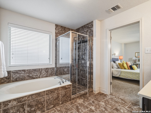 Image 19 of 24 For 27015 Oleander Chase N