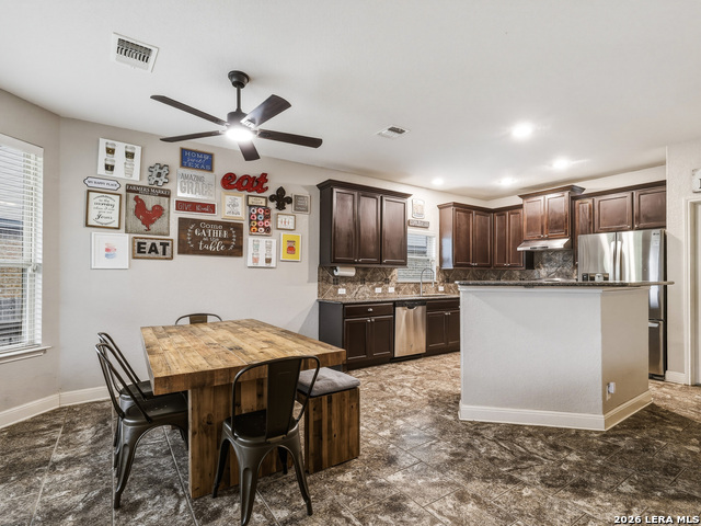 Image 4 of 24 For 27015 Oleander Chase N