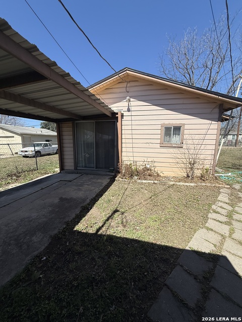 Image 29 of 31 For 327 Lyric  