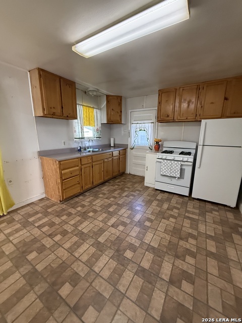 Image 7 of 31 For 327 Lyric  