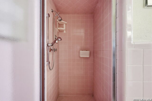 Image 32 of 41 For 8815 Sagebrush