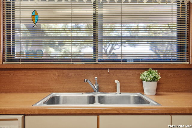 Image 9 of 41 For 8815 Sagebrush