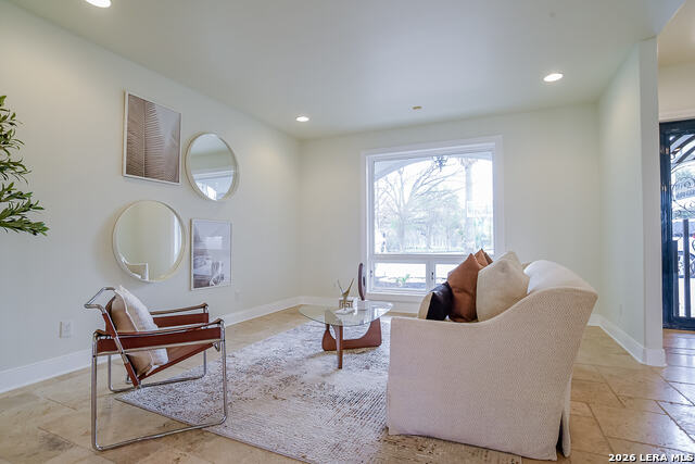 Image 13 of 38 For 850 Lakeview Trl
