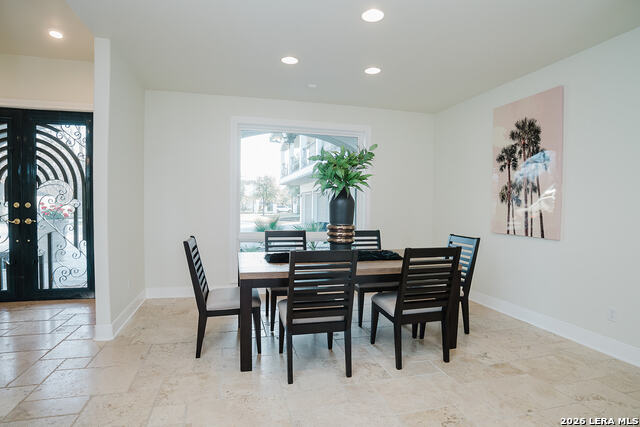 Image 14 of 38 For 850 Lakeview Trl