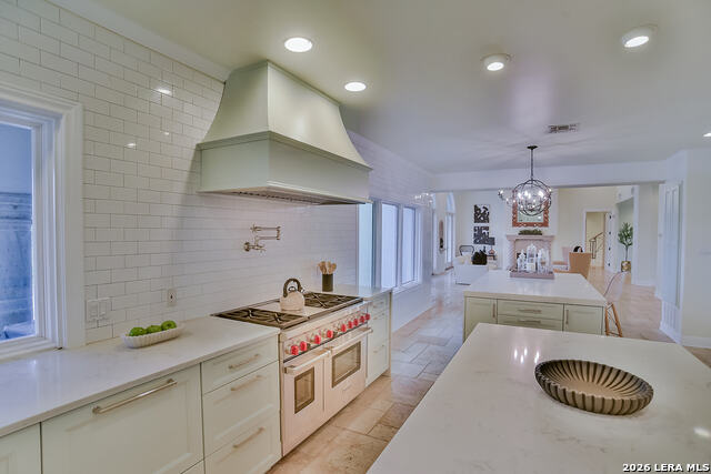 Image 15 of 38 For 850 Lakeview Trl