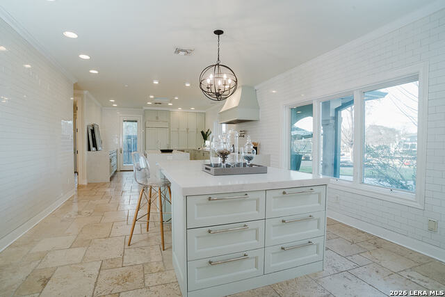 Image 18 of 38 For 850 Lakeview Trl
