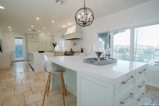 Image 19 of 38 For 850 Lakeview Trl