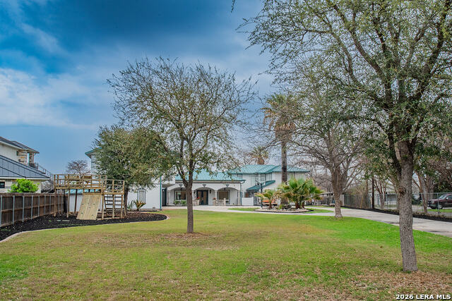 Image 3 of 38 For 850 Lakeview Trl