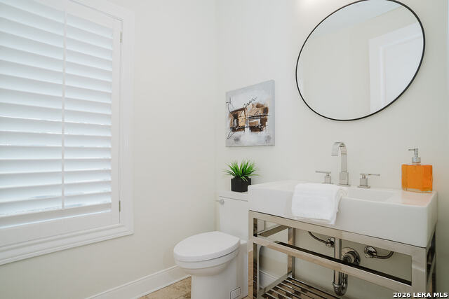 Image 30 of 38 For 850 Lakeview Trl