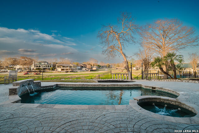 Image 31 of 38 For 850 Lakeview Trl