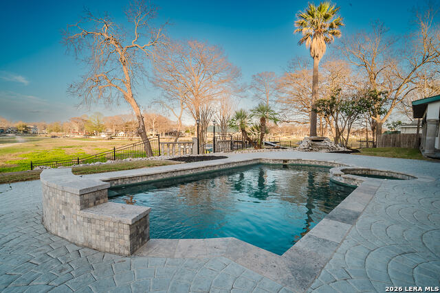 Image 32 of 38 For 850 Lakeview Trl