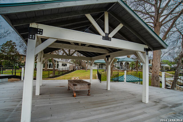 Image 33 of 38 For 850 Lakeview Trl